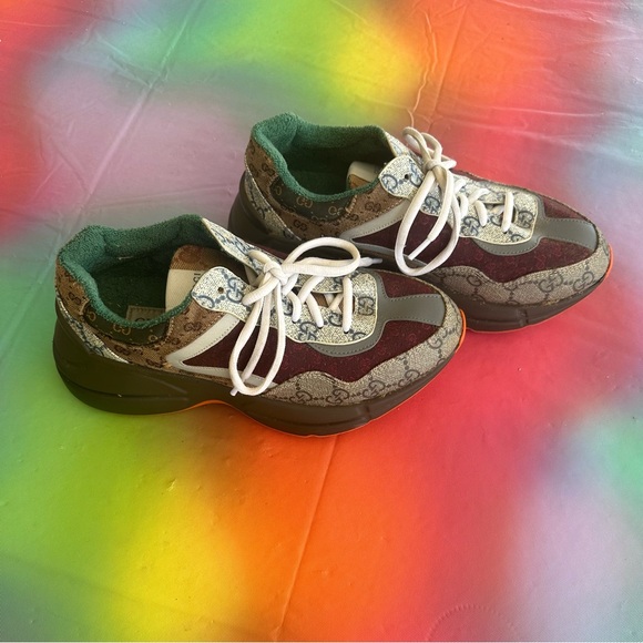 Gucci GG Rhyton Sneakers - Picture 3 of 8